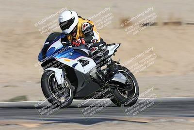 media/Nov-16-2025-Race Pace (Sun) [[8c5fa54630]]/Non Verified Riders (1st 20 Minutes)/2-Turn 10 (1010am)/